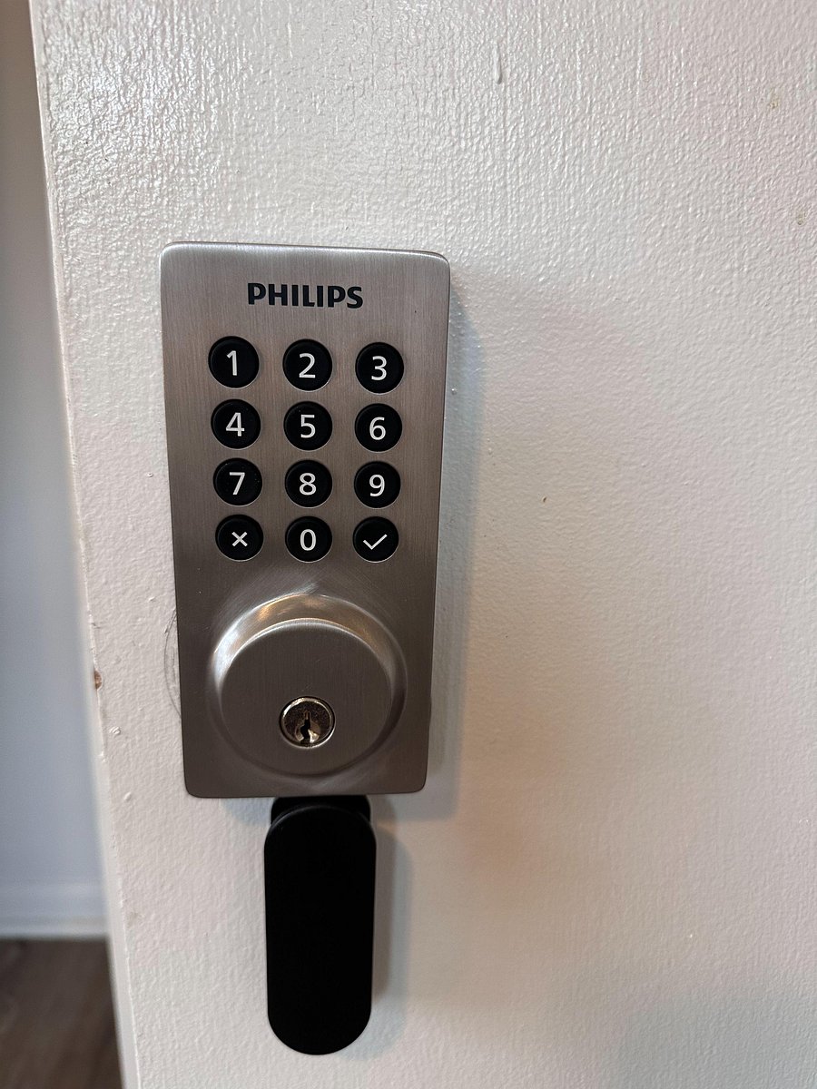 Smart Wi-Fi locks for easy and secure access.