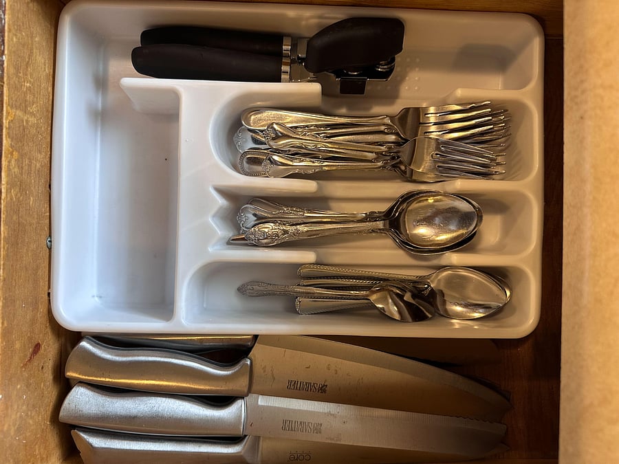 Silverware and knives included for your convenience.