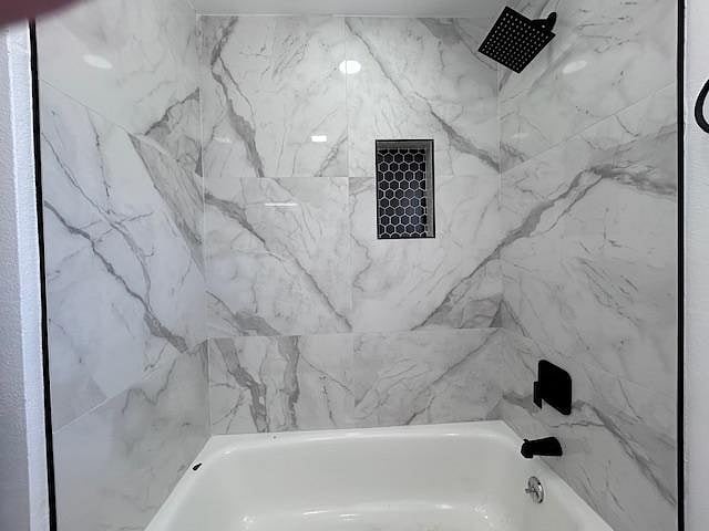 Large rainhead showerhead