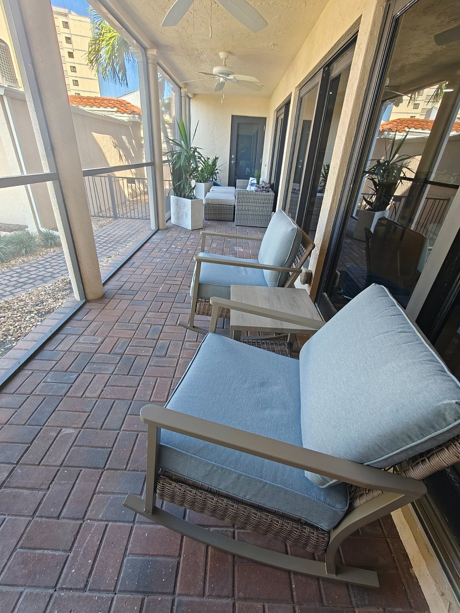 large lanai #1
