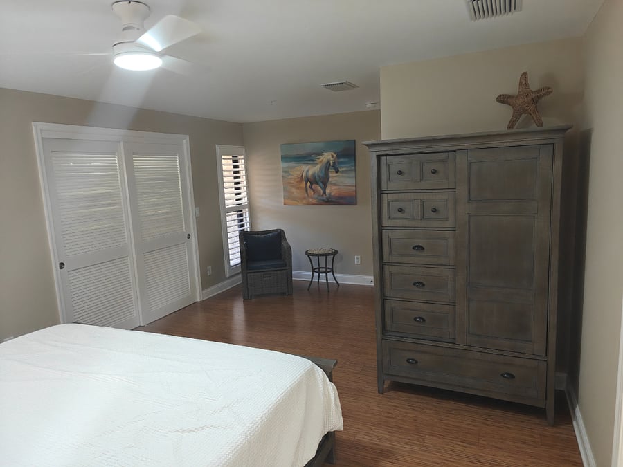 MBR w/ closet space.