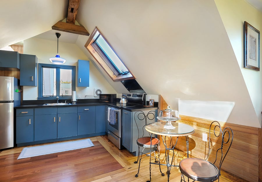 eat in kitchen 