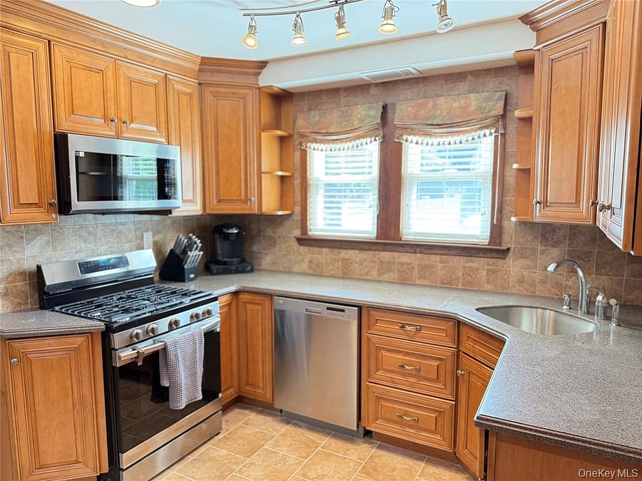 Furnished Finder property 932466_1 photo 8