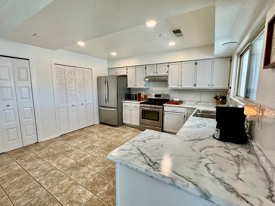 Furnished Finder property 932589_1 photo 8