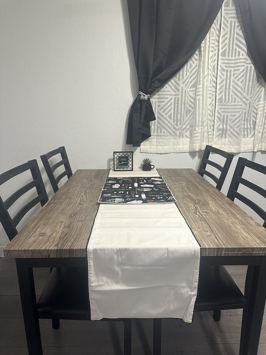 Table seating for four