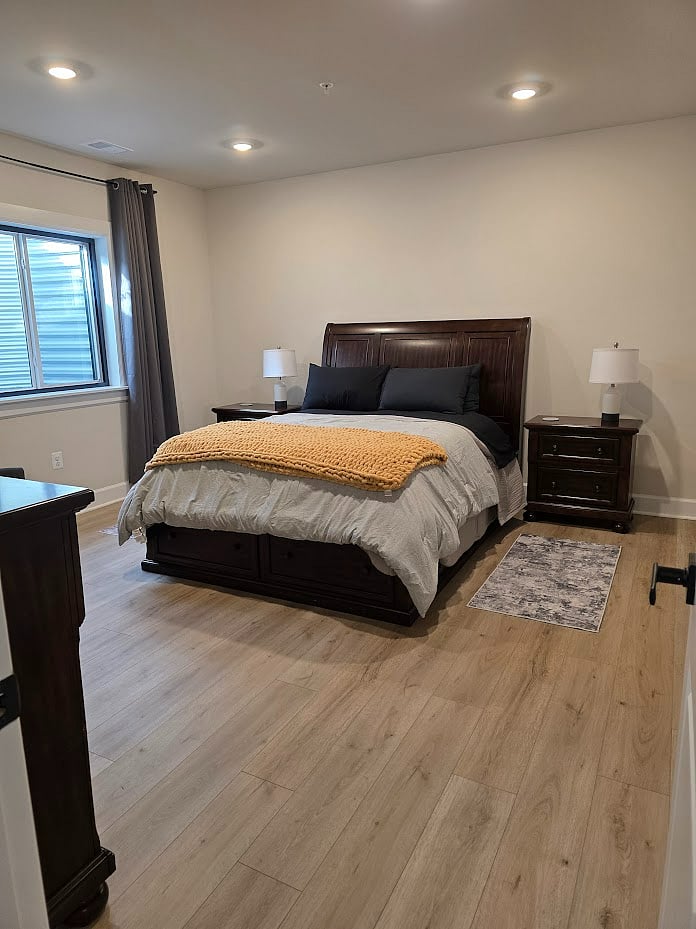Ample storage in the bedroom with drawers under the bed too!