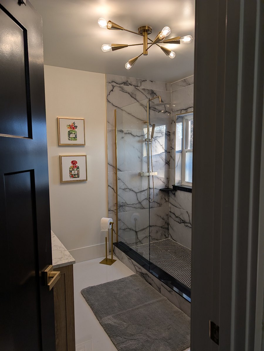Connected private Master Bathroom
