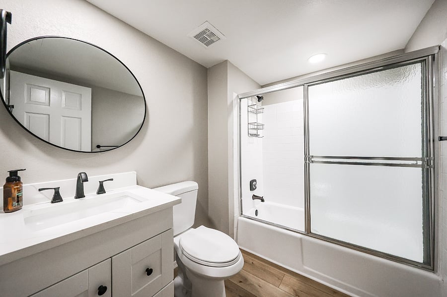 2nd bathroom