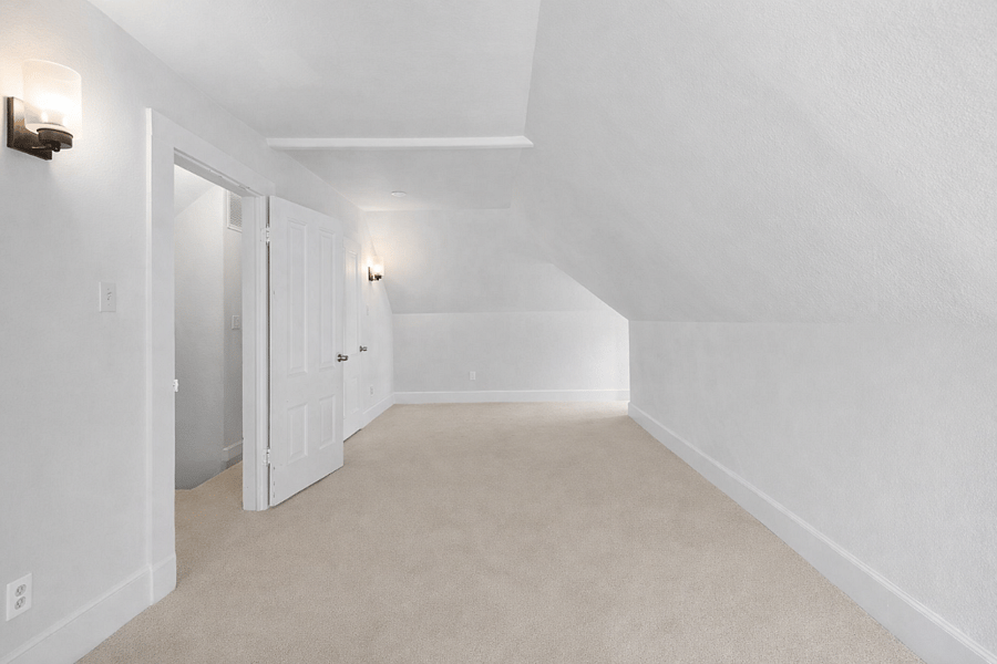 cozy upstairs retreat - 3rd bedroom
