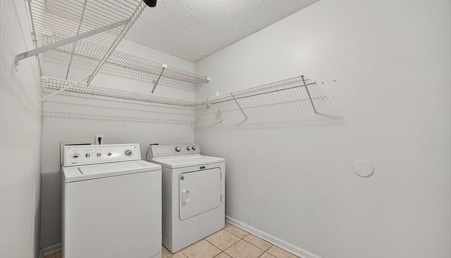 Furnished Finder property 932977_1 photo 30
