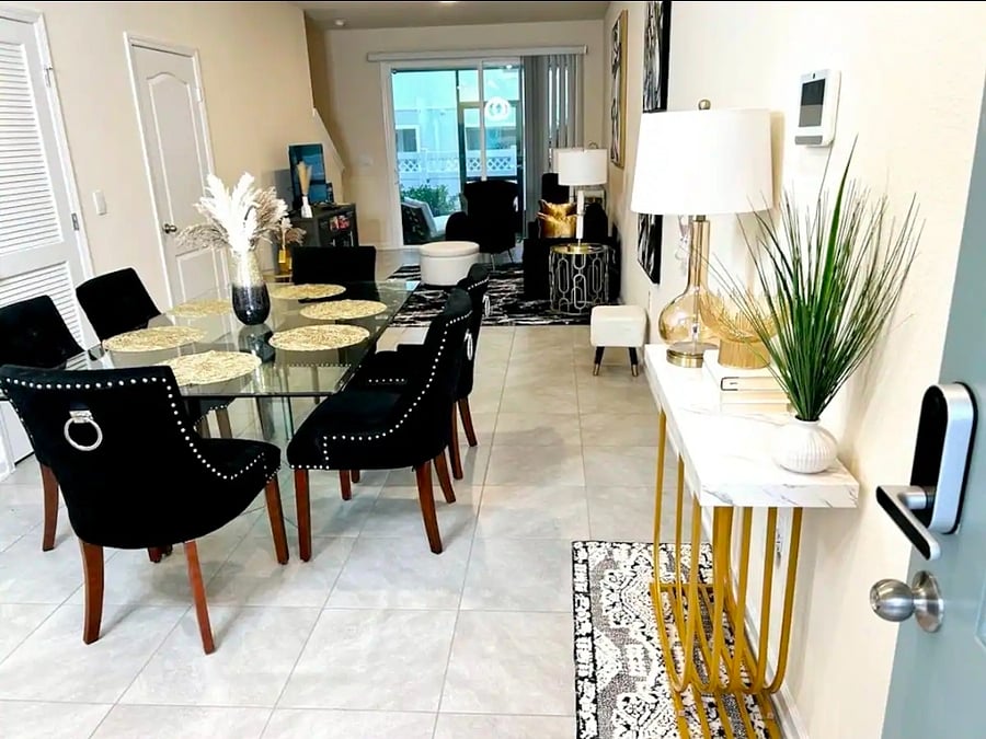 Furnished Finder property 933000_1 photo 4