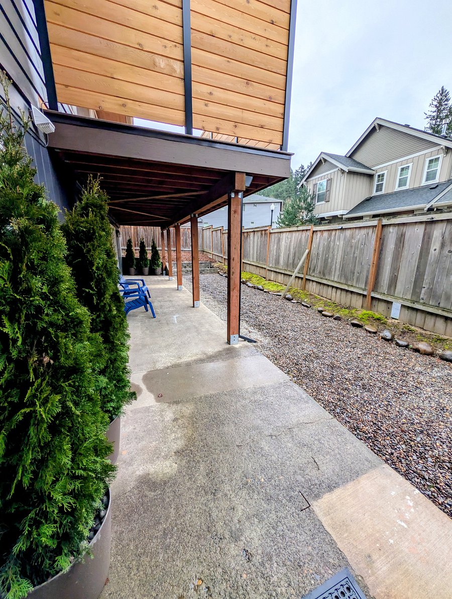 shared outdoor space