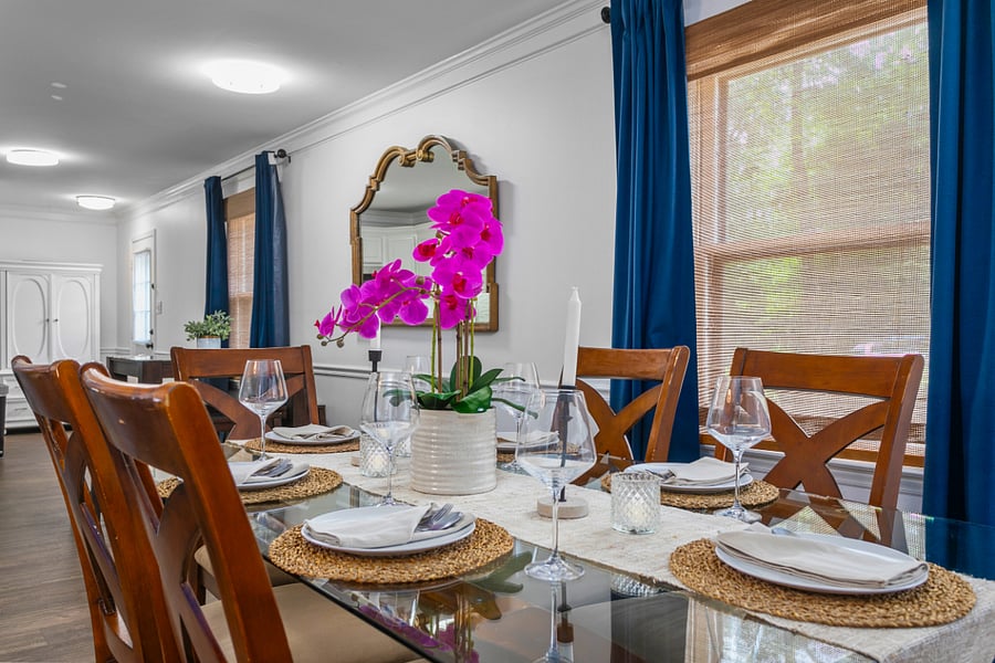 Dining Table seats 6