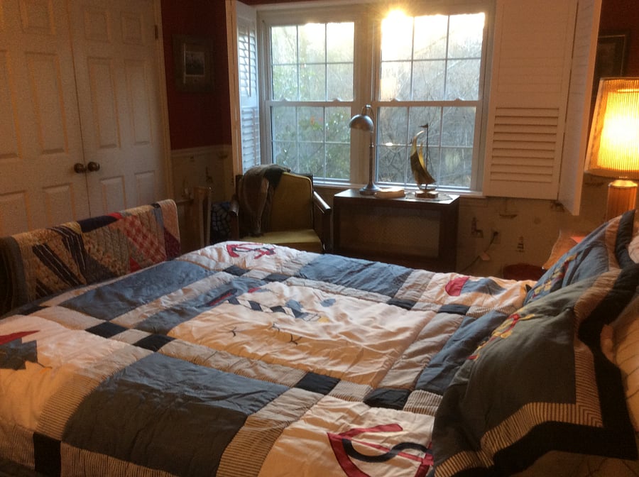 Bedroom, window overlooking the lake