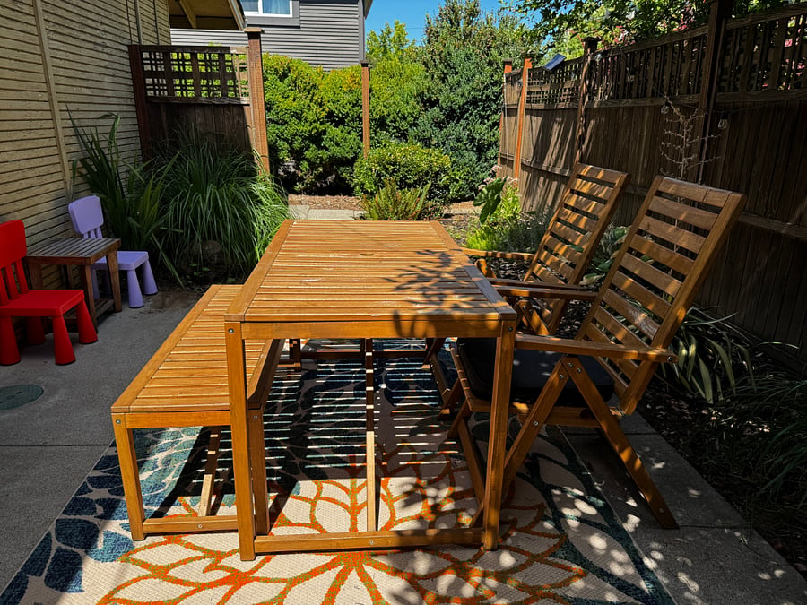 Private garden patio (with new fencing)