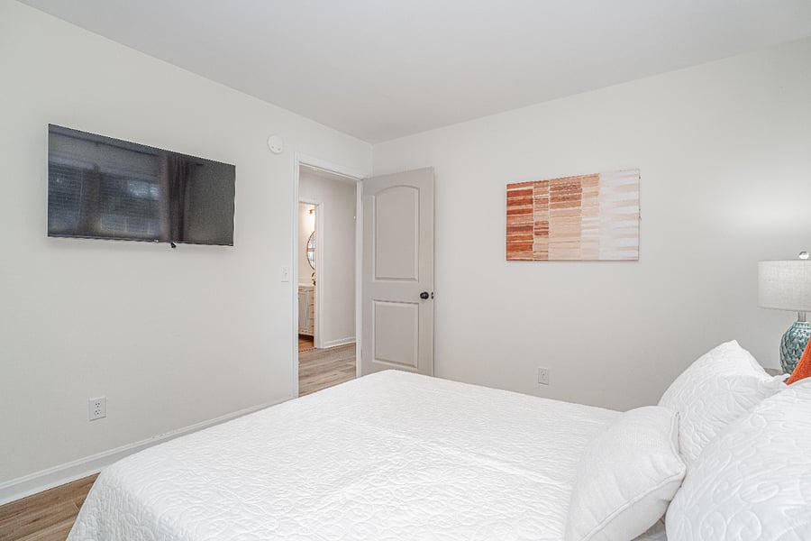 Bedroom 3 - Queen bed
