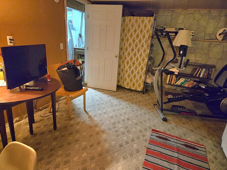 Basement exercise (recumbant bike/elliptical combo) machine/Smart TV