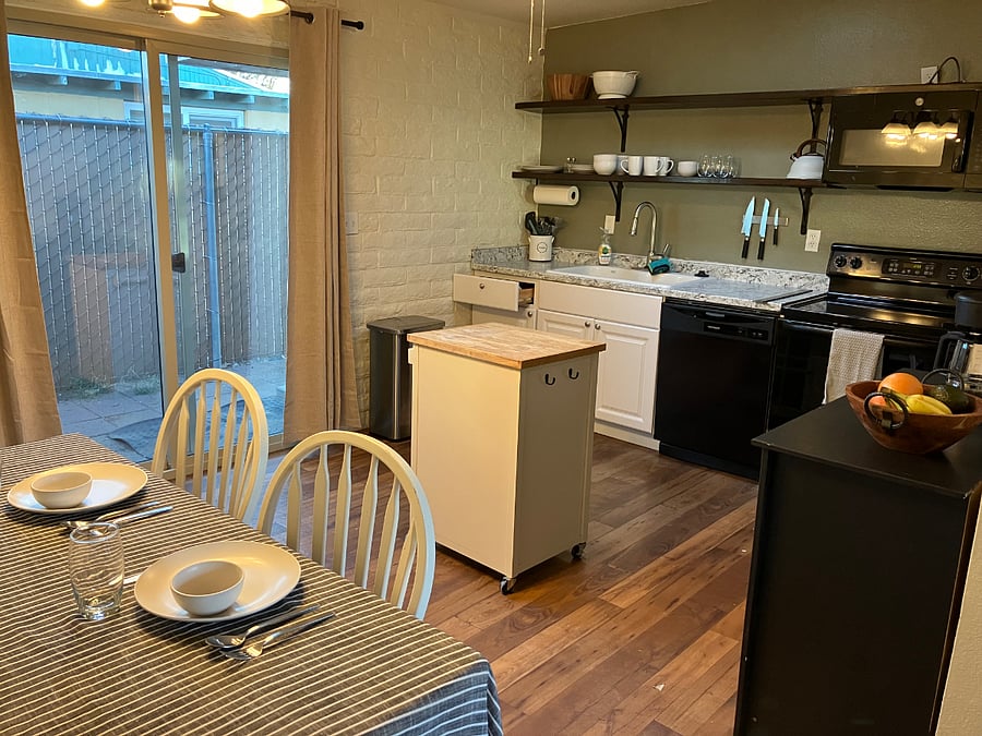 Kitchen/dining area