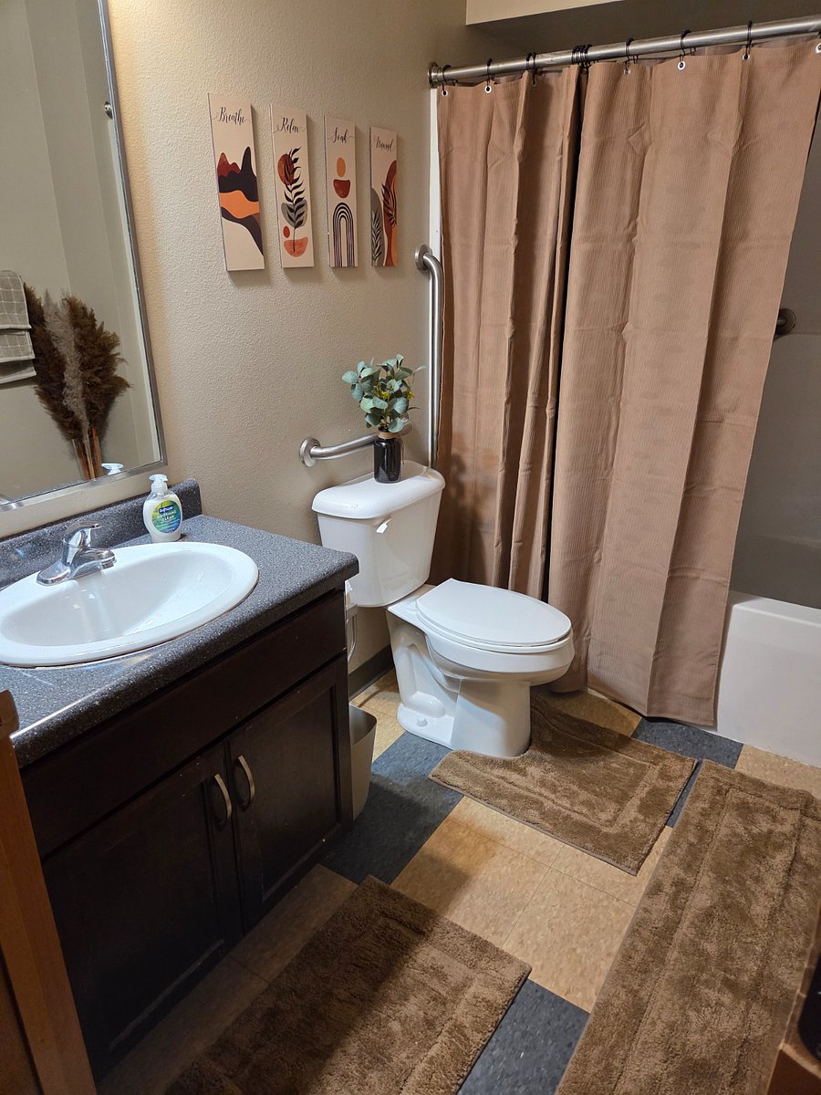 Private full bathroom 