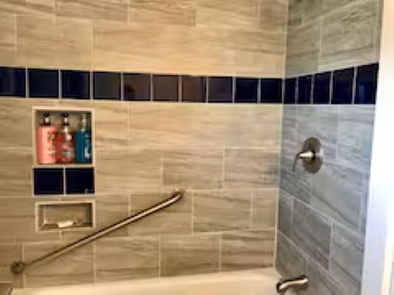 Tiled shower/tub 