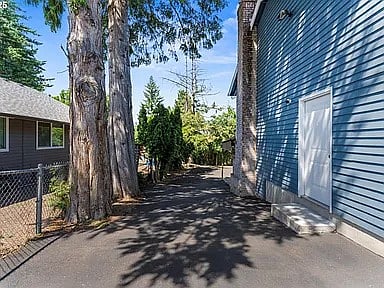 Furnished Finder property 933606_1 photo 25
