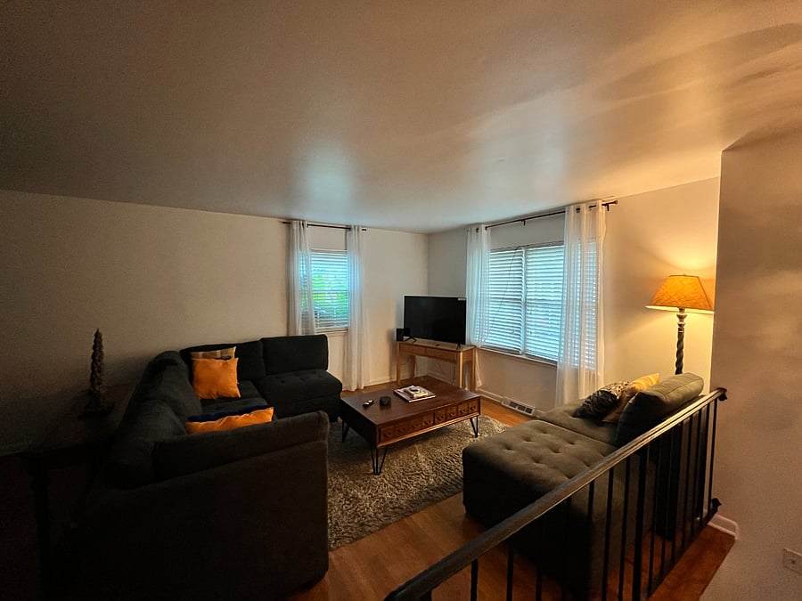 https://www.airbnb.com/hosting/listings/editor/608515514616607349/details/photo-tour
FOR MORE PICTURES (they will not load on FF) Please copy and paste the above link