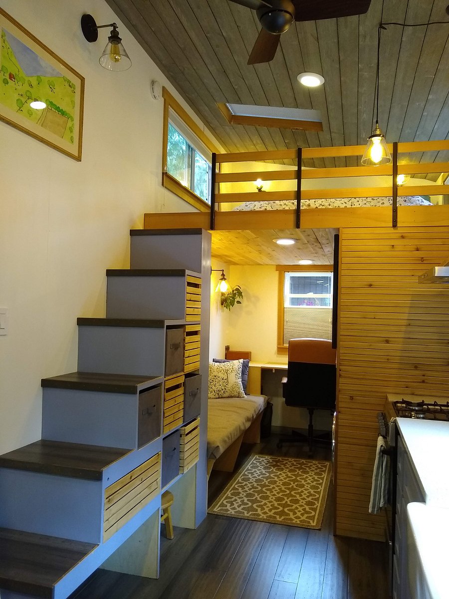 Storage and stairs to double loft.