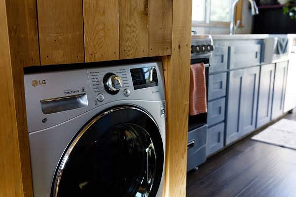 Washer/Dryer combo.