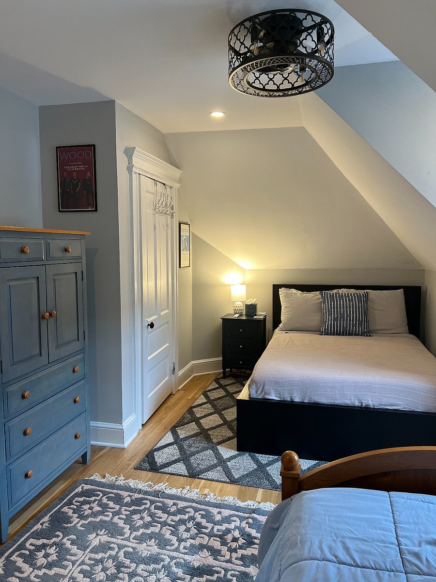 Bedroom 2 has 1 full size bed and 1 twin bed.