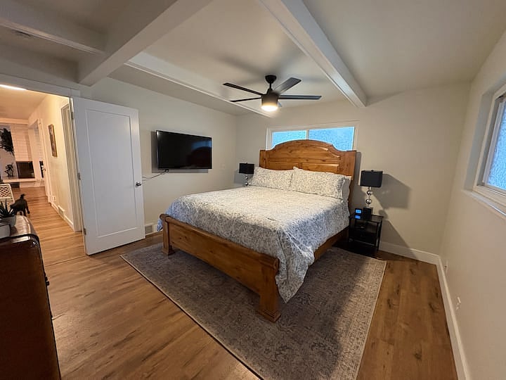 Master bedroom with King bed