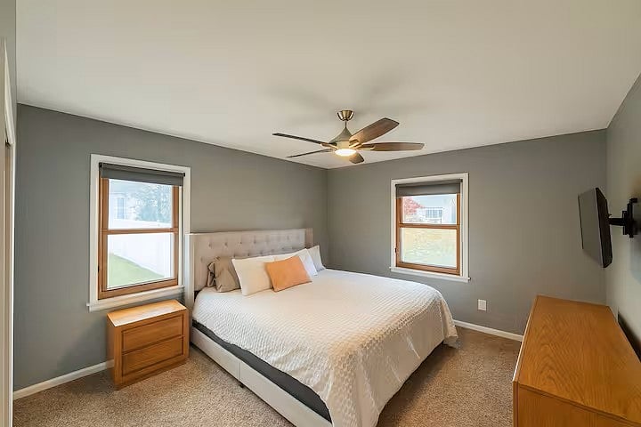 Main Bedroom with king bed