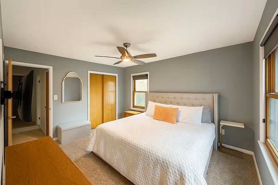 Main Bedroom with king bed