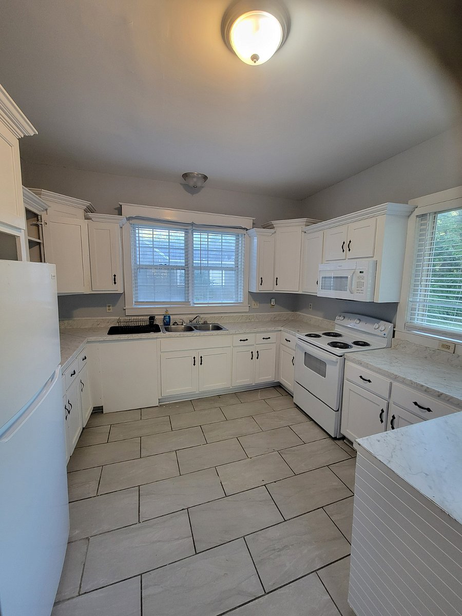 Furnished Finder property 933935_1 photo 11