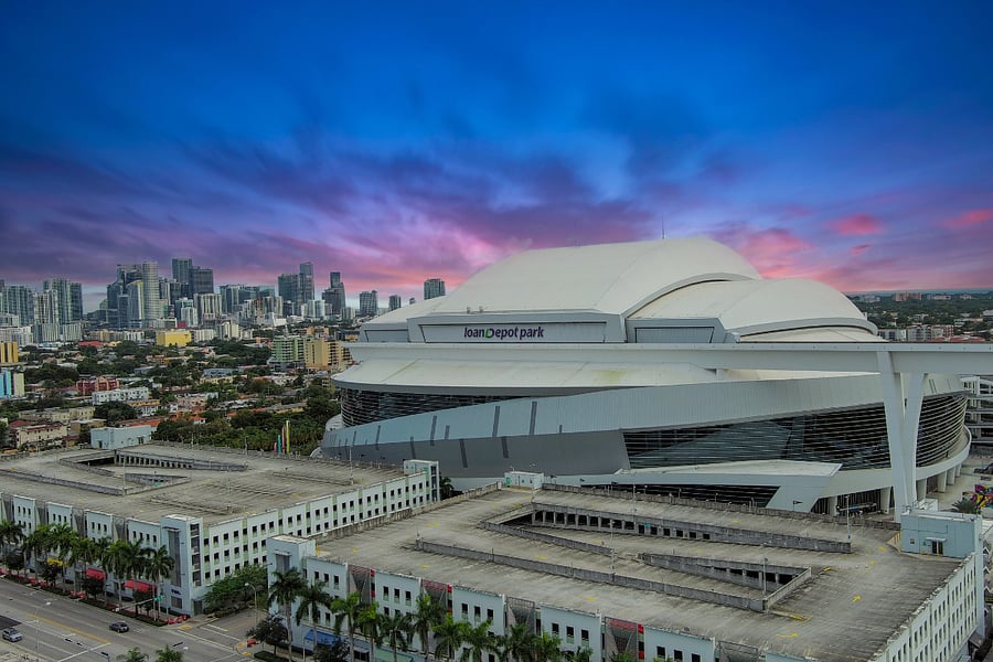Loandepot Park (baseball stadium)
1.7 miles
7 minutes by car
35 minutes walking