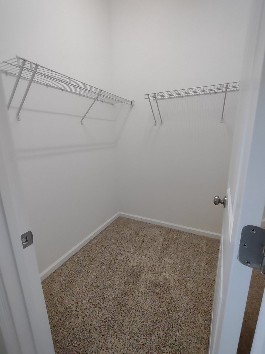 2nd Master walk-in closet