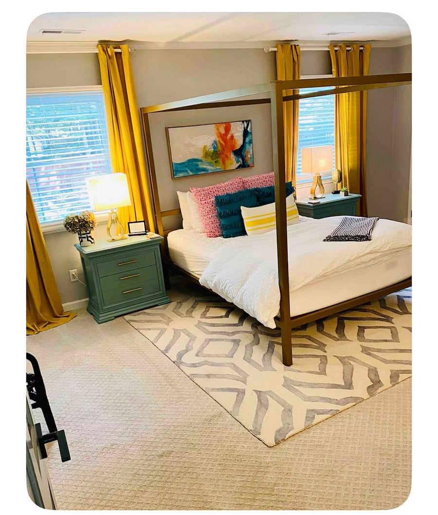 King bedroom upstairs 
