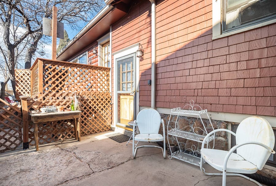 Private outdoor seating area for Artist's Underground