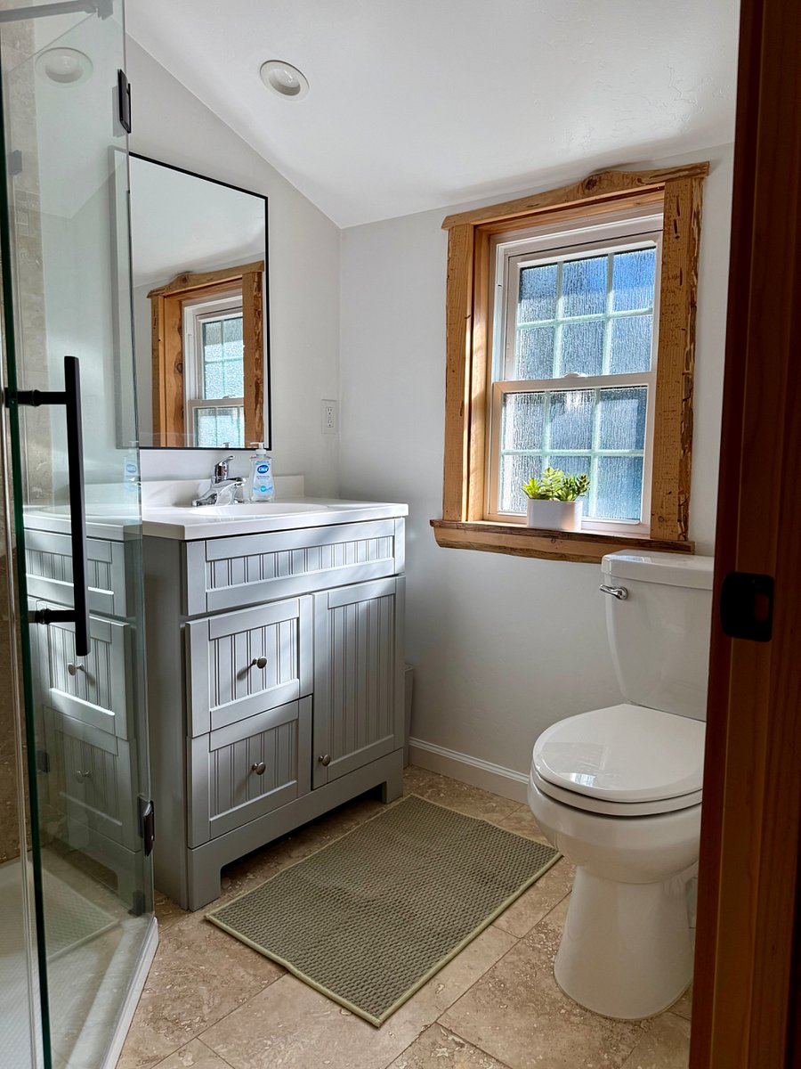 upstairs bathroom