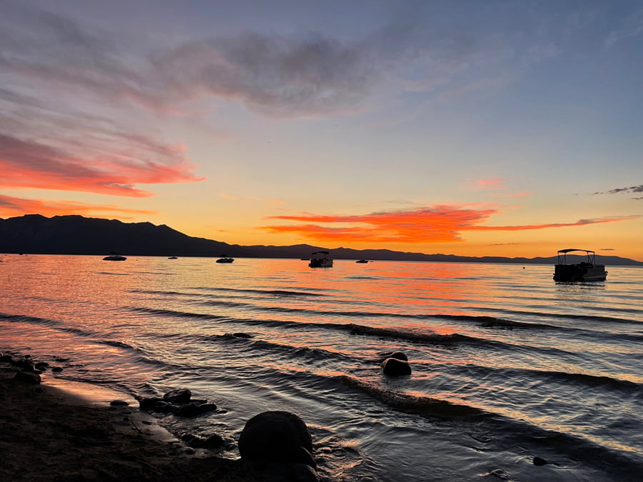Enjoy the best sunset 3 min away from the house.