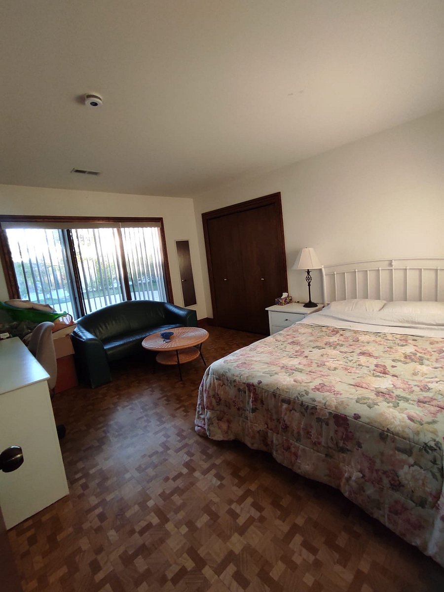 Second bedroom with couch