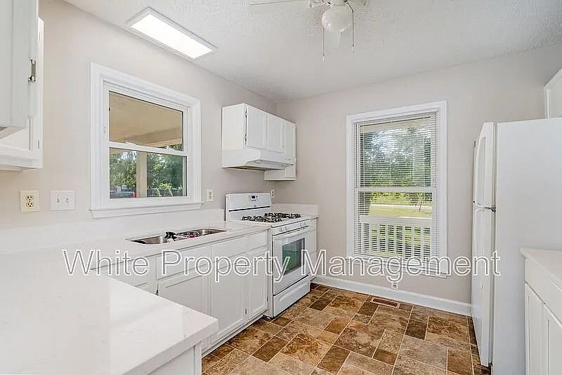Furnished Finder property 934327_1 photo 10