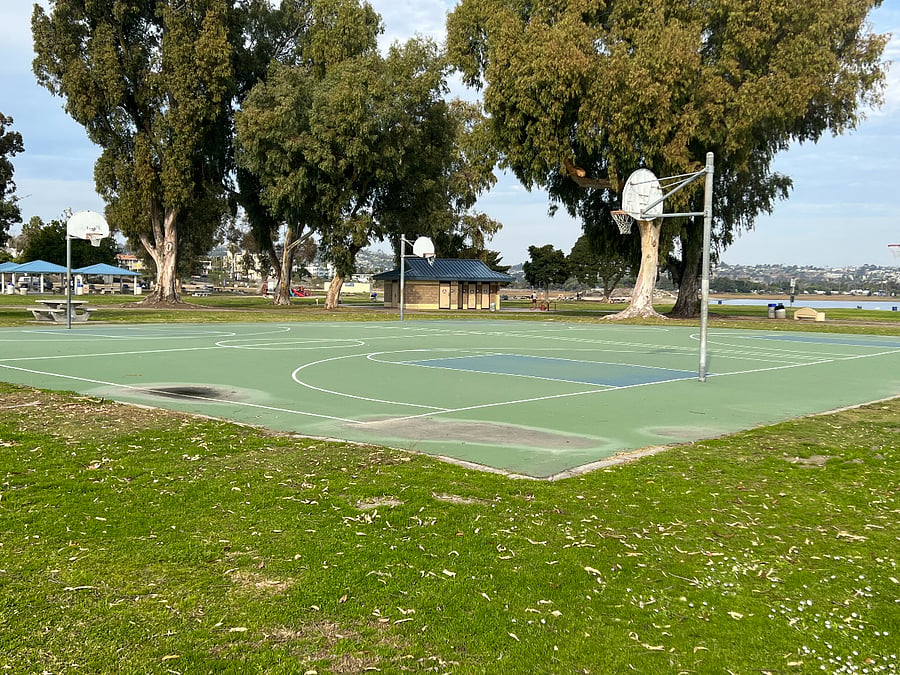 Crown Point Beach Park Basketball Courts