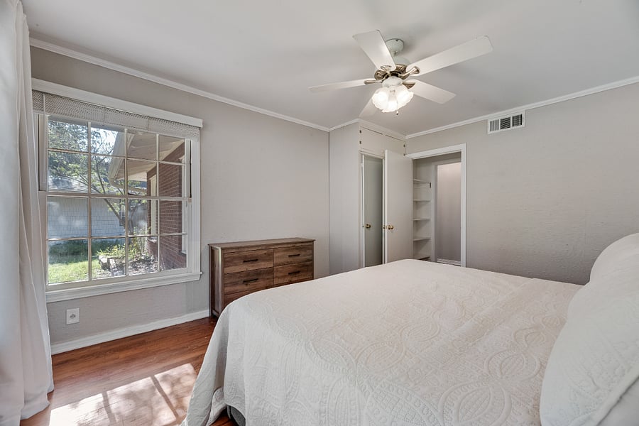 Bedroom 1 / King Bed / Dresser / Closet / Ceiling Fan