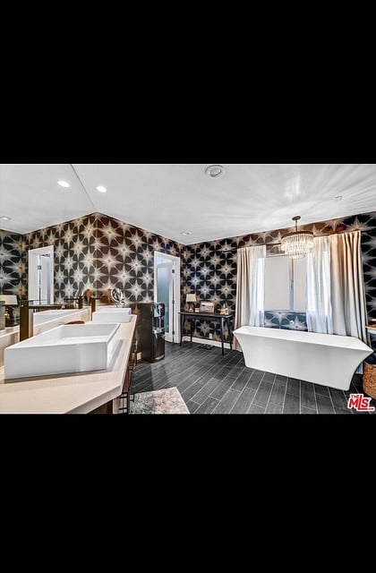 Furnished Finder property 934502_1 photo 14