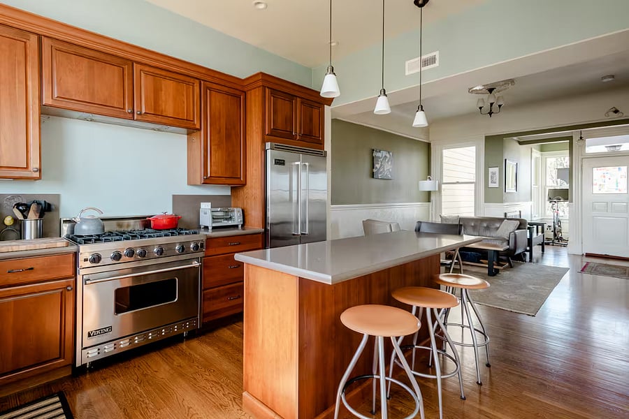 Sunny Edwardian Condo with Bay Views, Gourmet Kitchen, and Garden Oasis ...