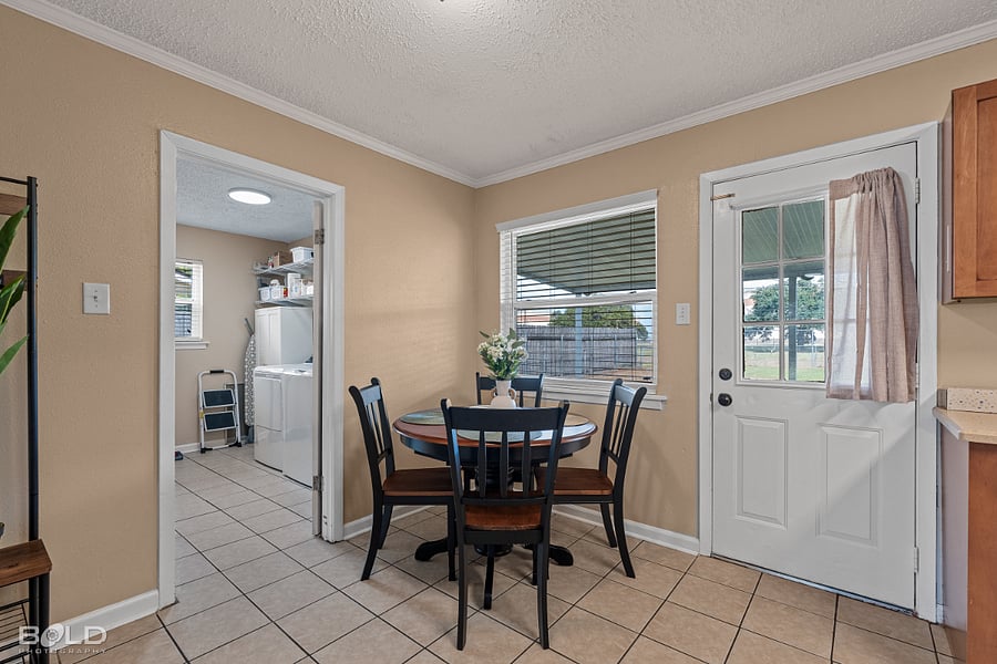 Table extends for added space