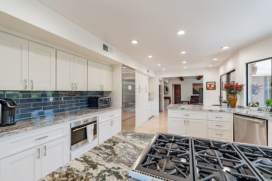 Chef's kitchen