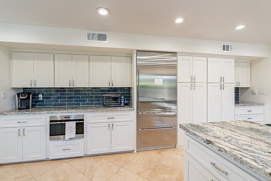 Chef's kitchen overlooking lake