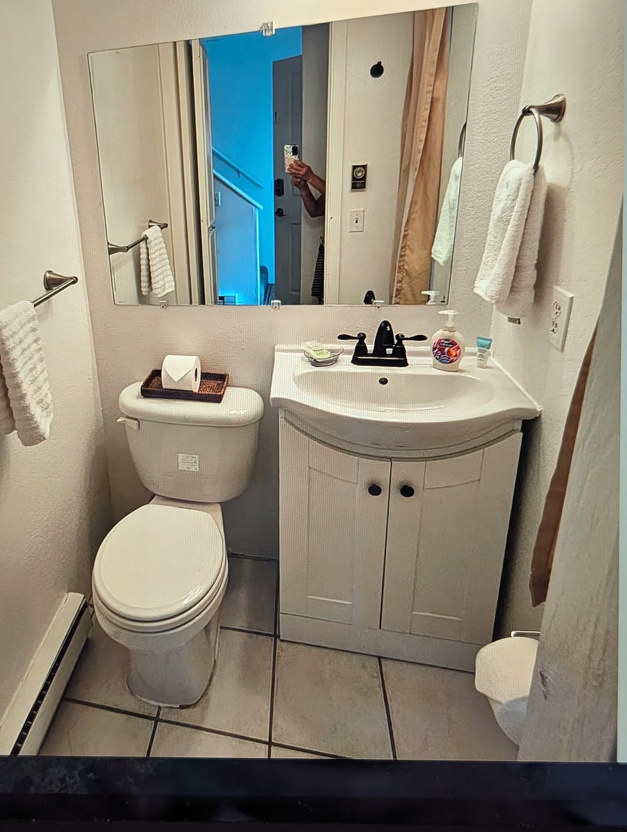 Downstairs 1/4 Bath