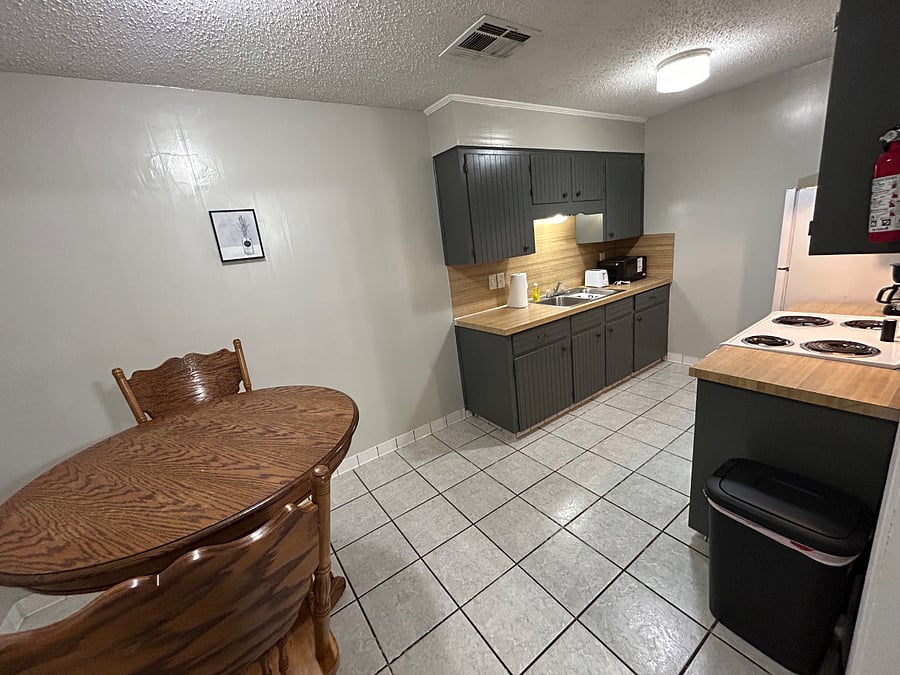 Furnished Finder property 934745_2 photo 8